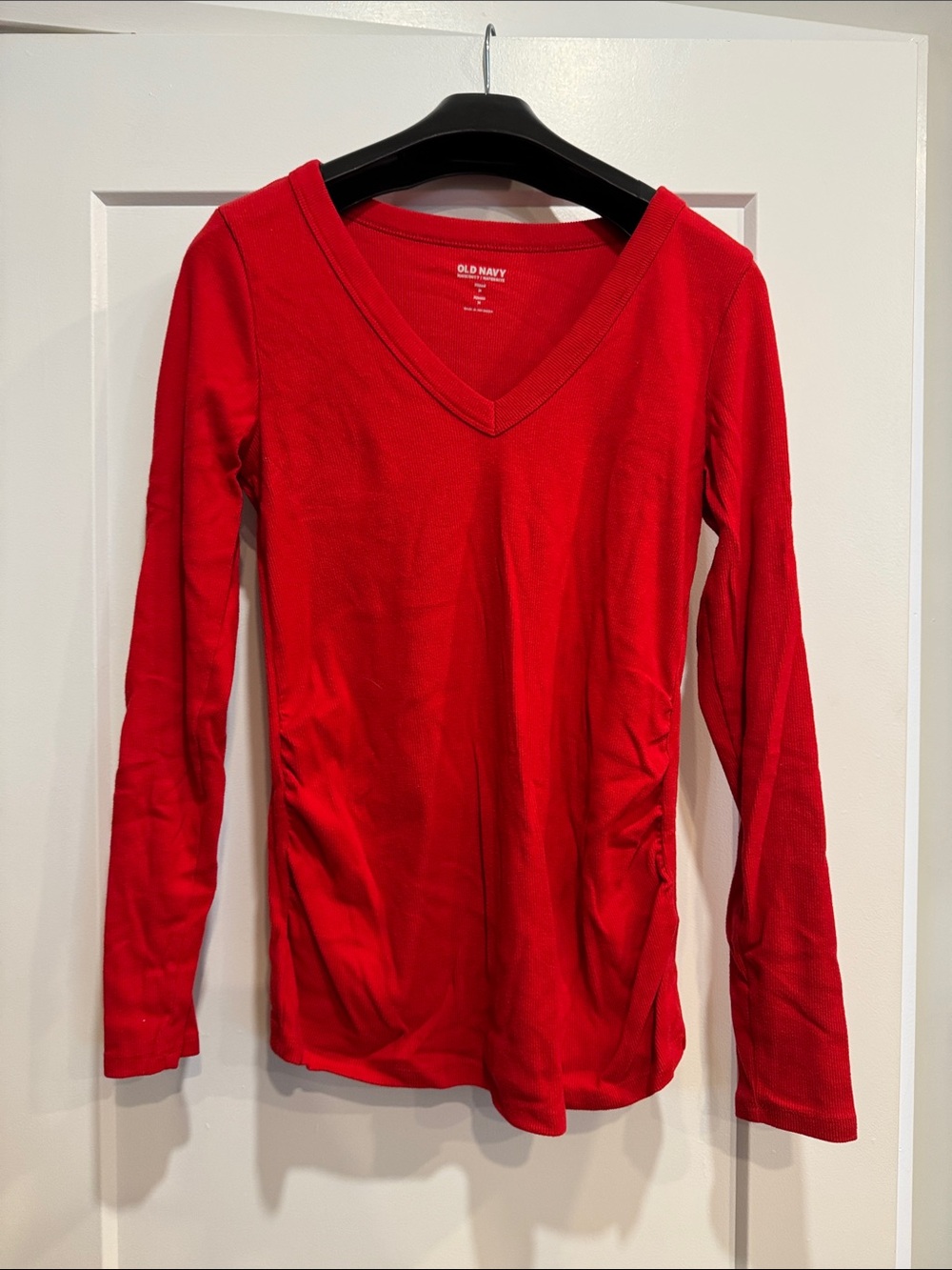Maternity Old Navy Bright Red V-Neck Long Sleeve Tee